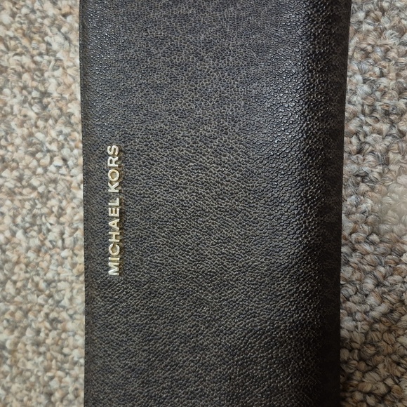 Michael Kors Large Wristlet Wallet GUC - Picture 2 of 16